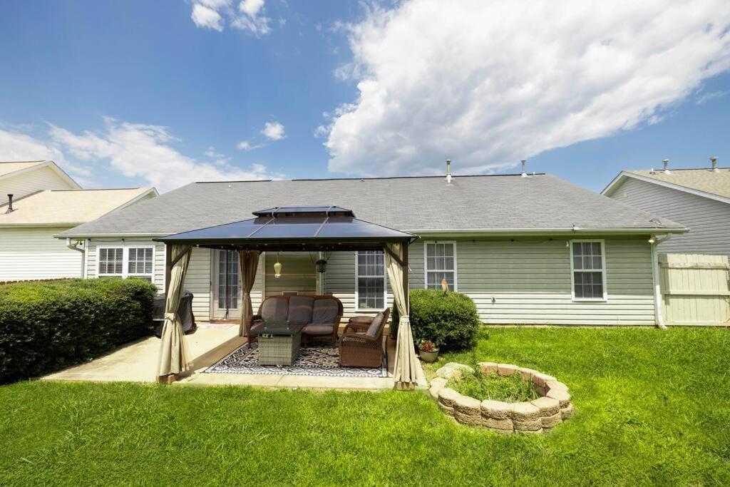 Queen City Family-Friendly Entire House, Σάρλοτ Εξωτερικό φωτογραφία